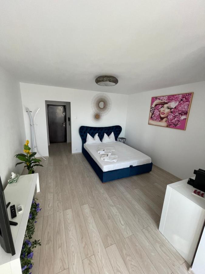 Garsoniera2-studio Oxygen-40mp Nou ! Direct In Plaminul Verde Al Parcului National ! Parcare Privata Doar Cu Rezervare In Limita Locurilor Disponibile ! Proprietate In Regim Hoteliep- Nu Are Bucatarie ! Apartament *